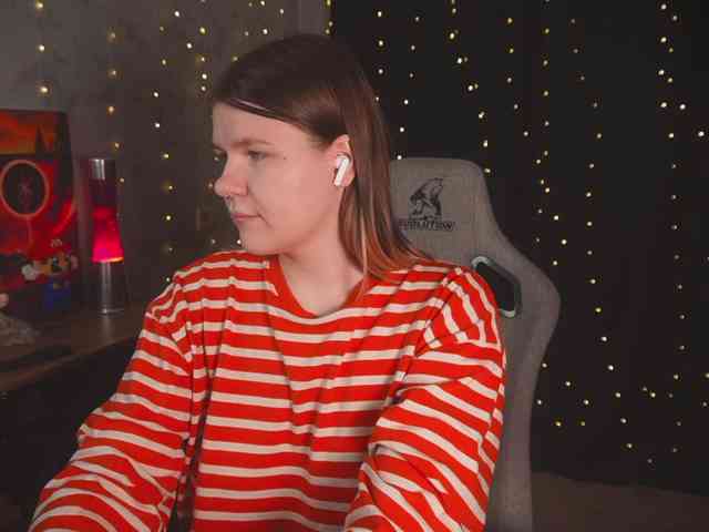 cutesoneckaaa webcam