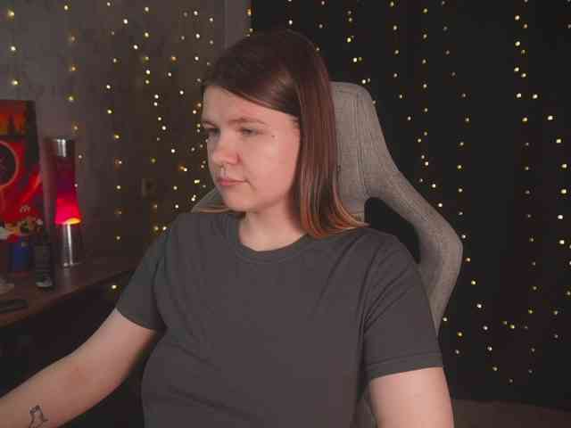 cutesoneckaaa webcam