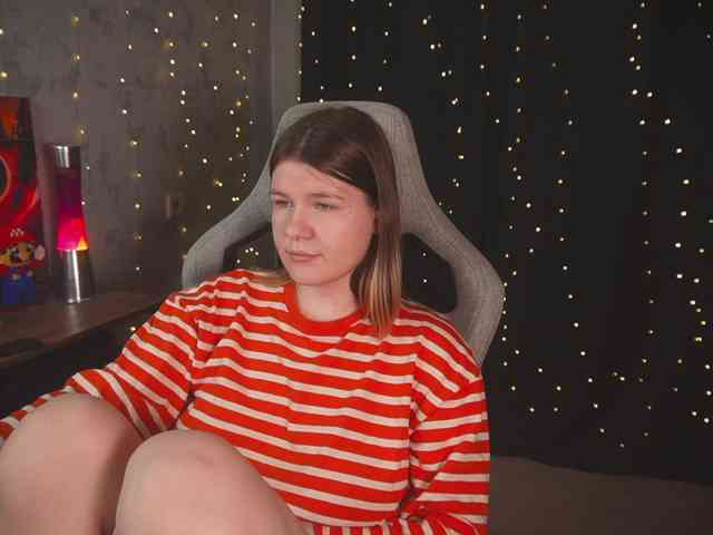 cutesoneckaaa webcam