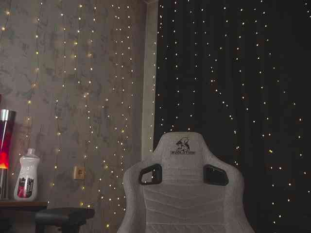 cutesoneckaaa webcam