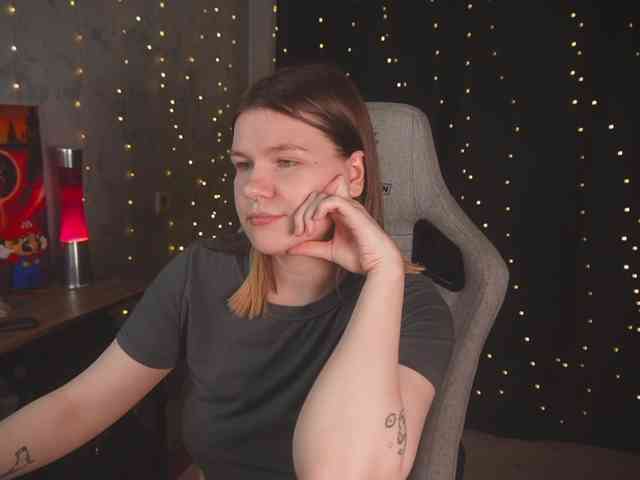 cutesoneckaaa webcam