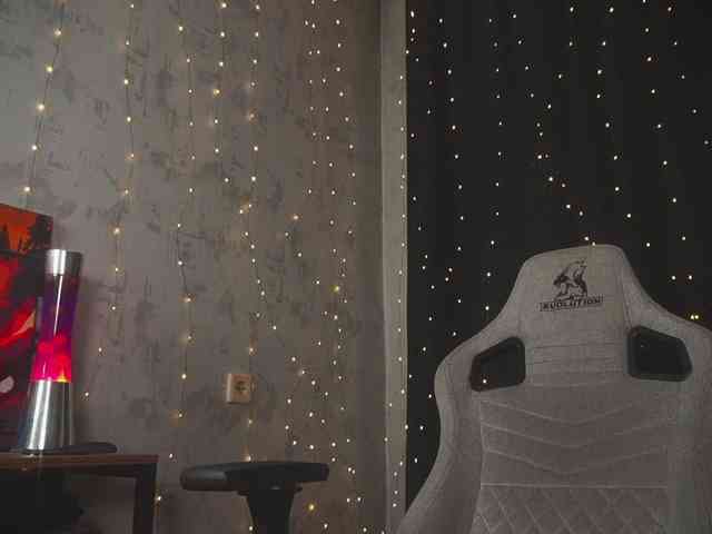 cutesoneckaaa webcam