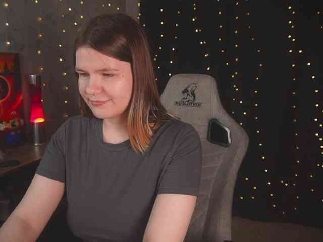 cutesoneckaaa webcam