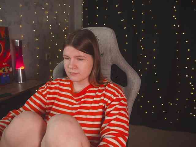 cutesoneckaaa webcam