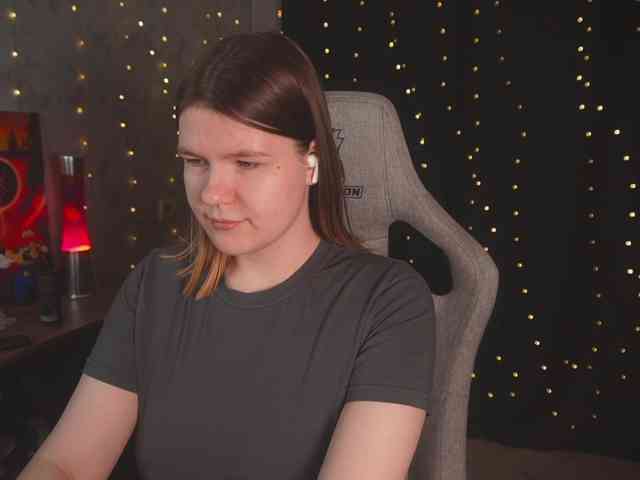 cutesoneckaaa webcam