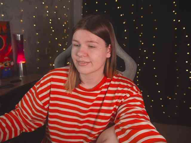 cutesoneckaaa webcam