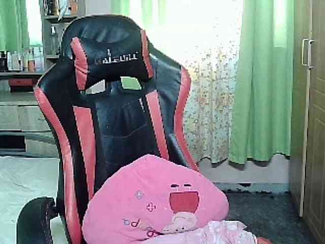 Prettyann46 webcam