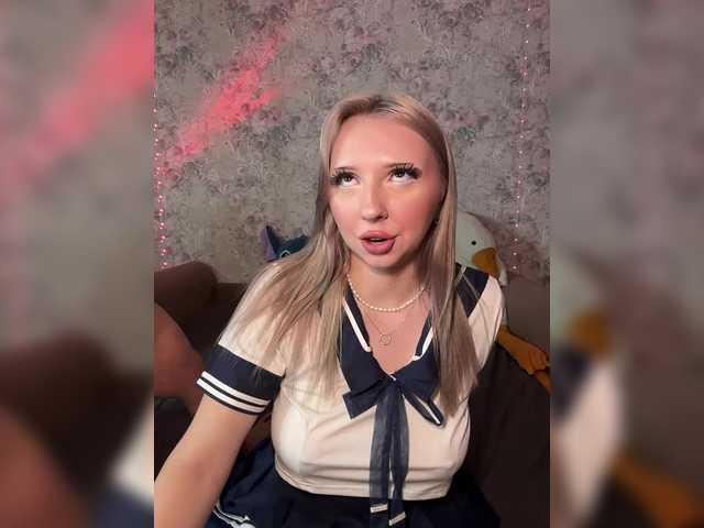 Entra en el chat con el modelo Hot_club Hot_club