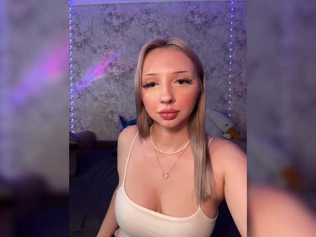 Accedi alla chat con il nickname Hot_club Hot_club