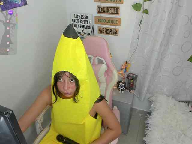 lizzykawai webcam