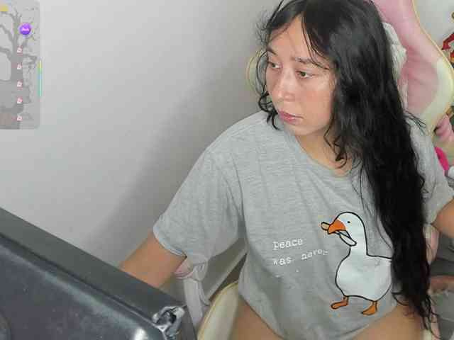 lizzykawai webcam
