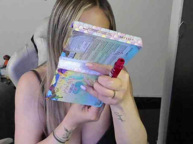 AndreinaSuann webcam