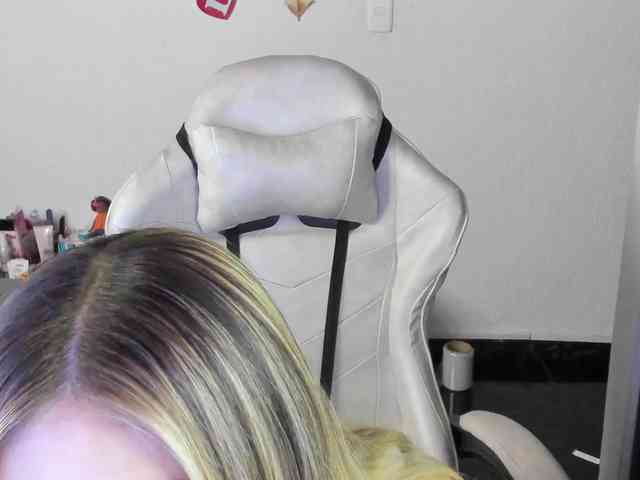 AndreinaSuann webcam