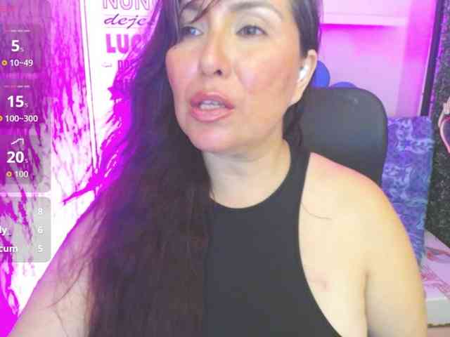 Evelyn-mature19 webcam