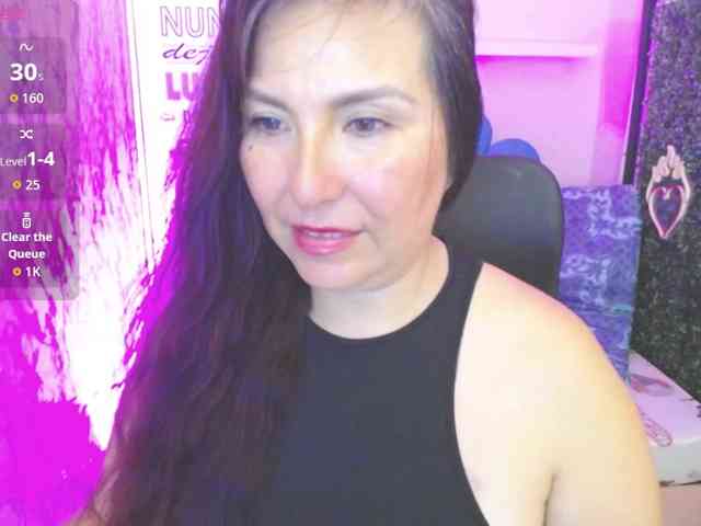 Evelyn-mature19 webcam