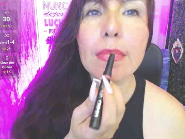 Evelyn-mature19 webcam