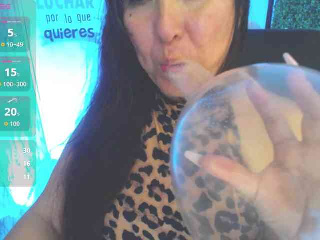 Evelyn-mature19 webcam