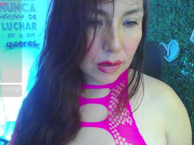 Evelyn-mature19 webcam