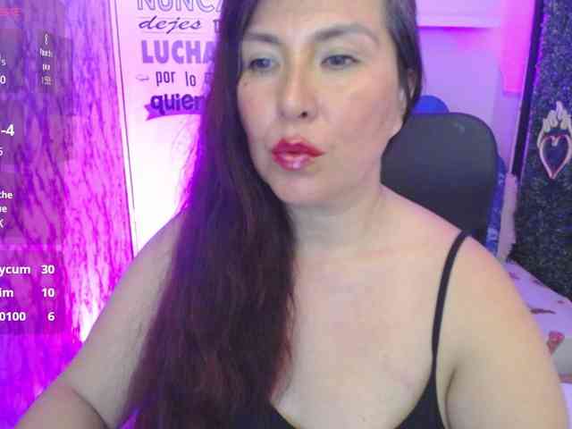 Evelyn-mature19 webcam
