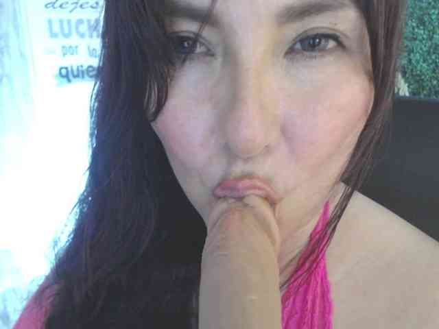 Evelyn-mature19 webcam