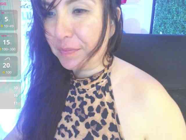 Evelyn-mature19 webcam