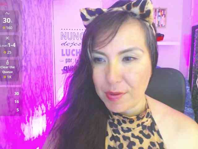 Evelyn-mature19 webcam