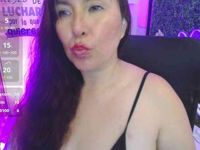 Evelyn-mature19 webcam