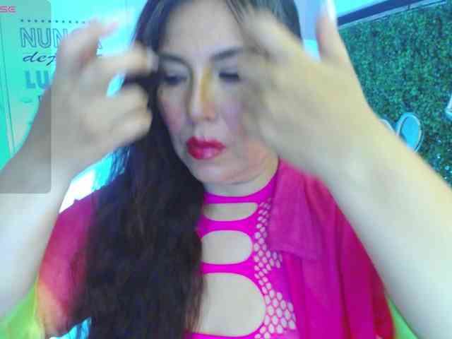 Evelyn-mature19 webcam