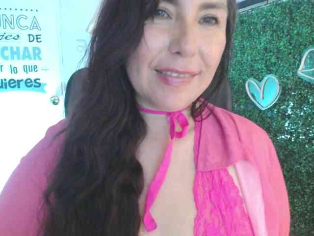 Evelyn-mature19 webcam