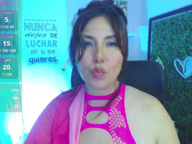 Evelyn-mature19 webcam