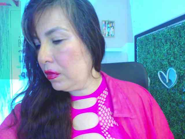 Evelyn-mature19 webcam