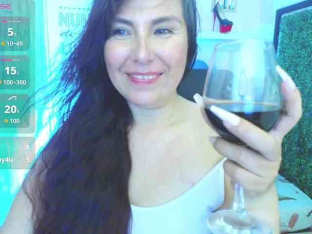 Evelyn-mature19 webcam