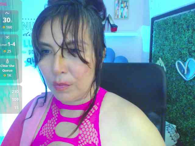Evelyn-mature19 webcam