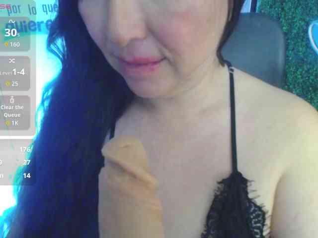 Evelyn-mature19 webcam