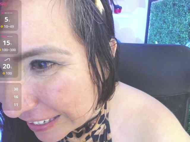 Evelyn-mature19 webcam