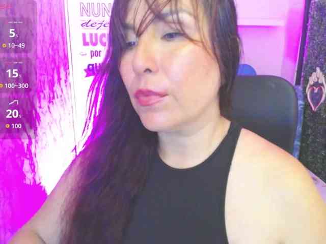 Evelyn-mature19 webcam