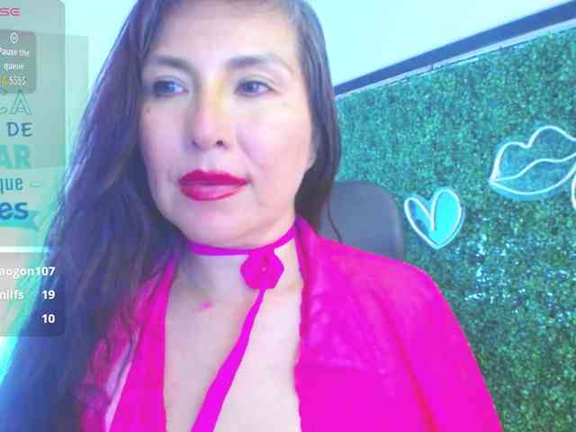 Evelyn-mature19 webcam