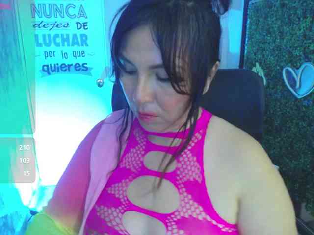 Evelyn-mature19 webcam