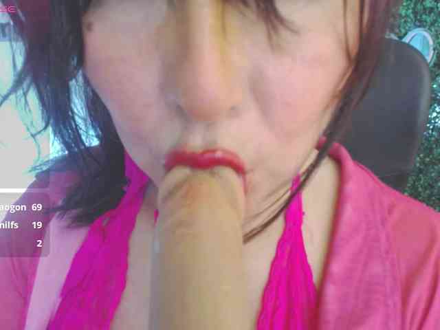 Evelyn-mature19 webcam