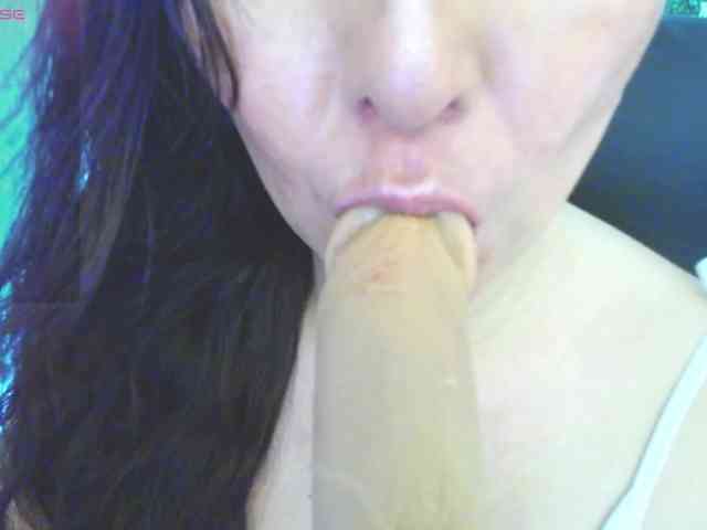 Evelyn-mature19 webcam