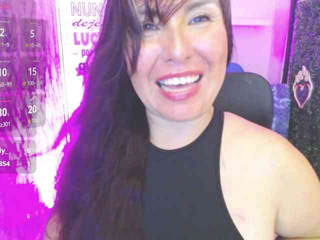 Evelyn-mature19 webcam