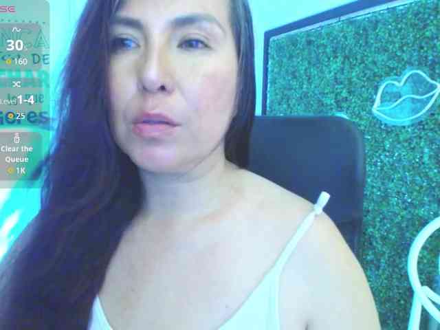 Evelyn-mature19 webcam