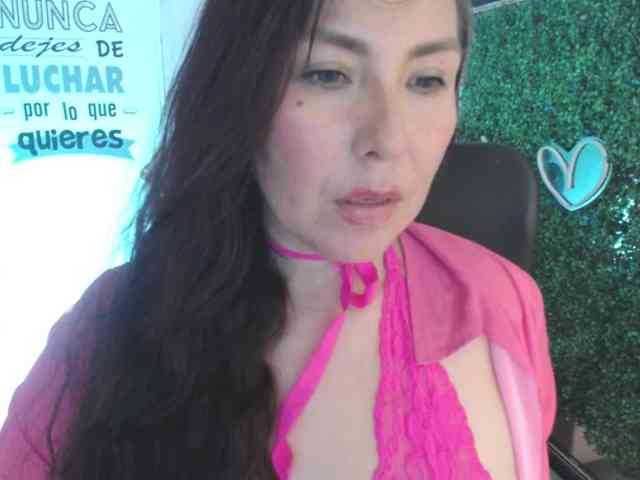 Evelyn-mature19 webcam