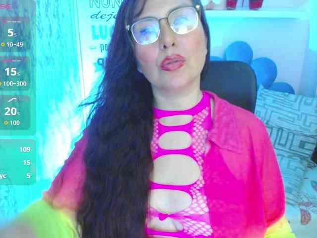 Evelyn-mature19 webcam