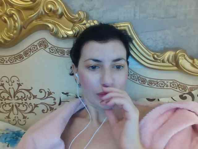 Rosalinda37 webcam