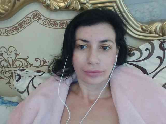 Rosalinda37 webcam