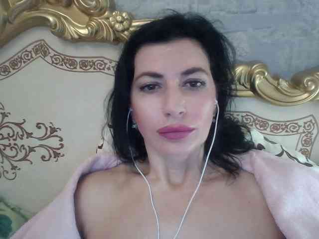Rosalinda37 webcam