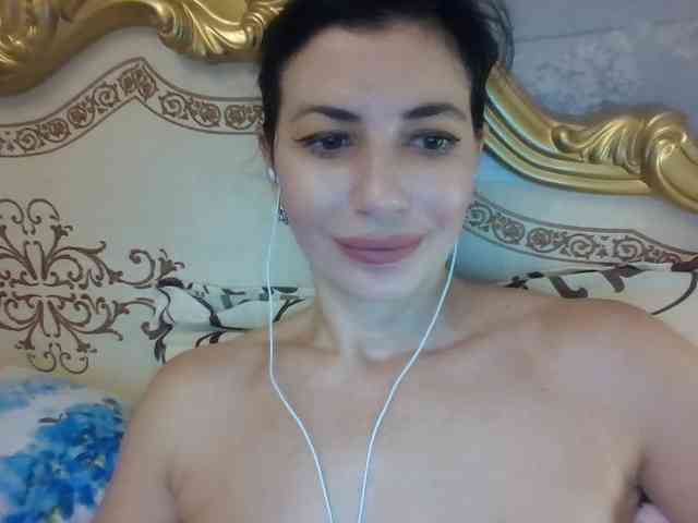 Rosalinda37 webcam