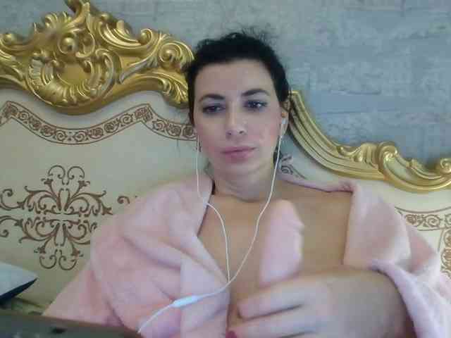 Rosalinda37 webcam