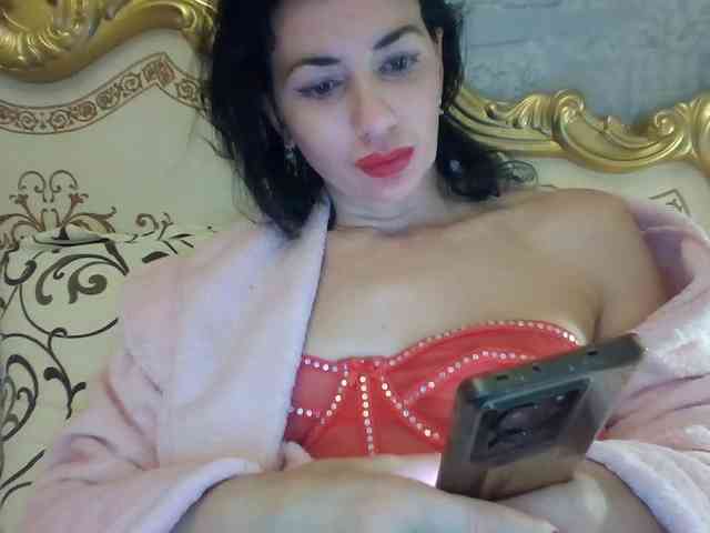 Rosalinda37 webcam